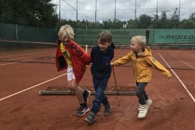 FTM Jugendvereinsmeisterschaft 2022 - Kinder auf dem Tennisplatz